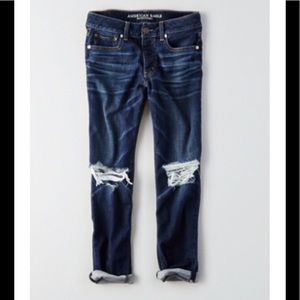 NWT- Women’s AE Tom Girl Jeans Size 2L
